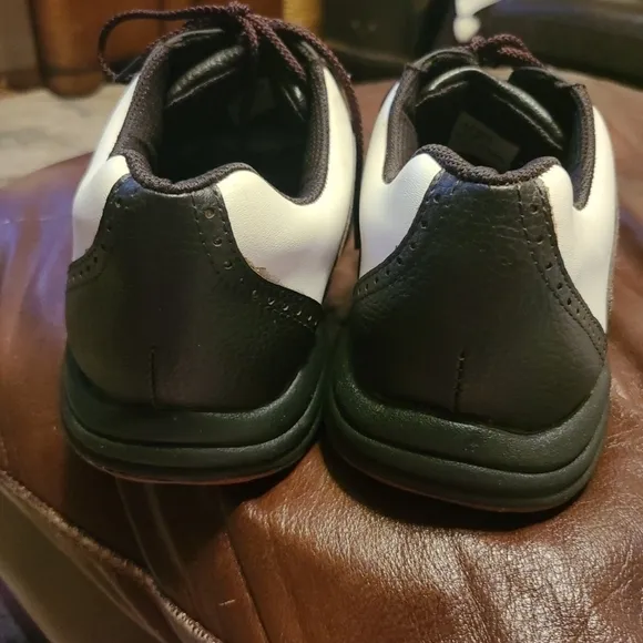 Footjoy golf shoes style #45402. sz 12 D.(#89)