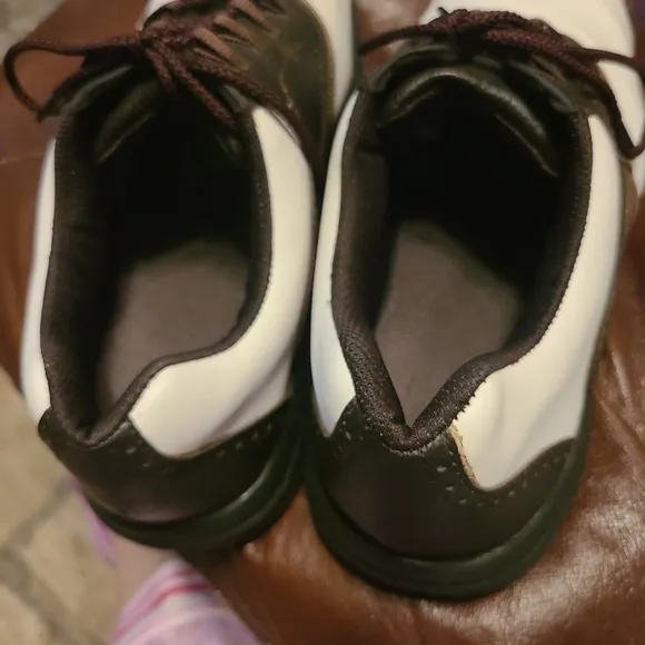 Footjoy golf shoes style #45402. sz 12 D.(#89)