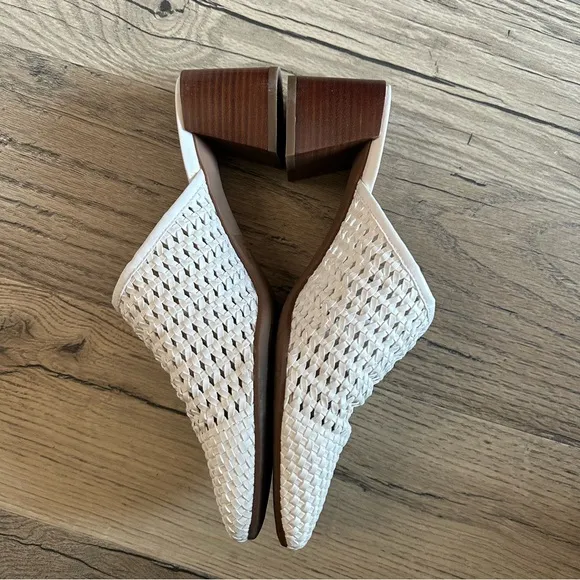 Franco Sarto Women's White Woven Mules Nalla