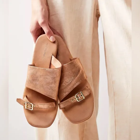🌻🆕FREE PEOPLE MILA MINIMAL FLAT SANDAL-ROSE GOLD COLOR-SIZE 8.5