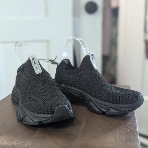 GAIAM Mesh Women's Slip On Jogger NEW Sneakers Sz 6.5 NWT Athletic Shoes