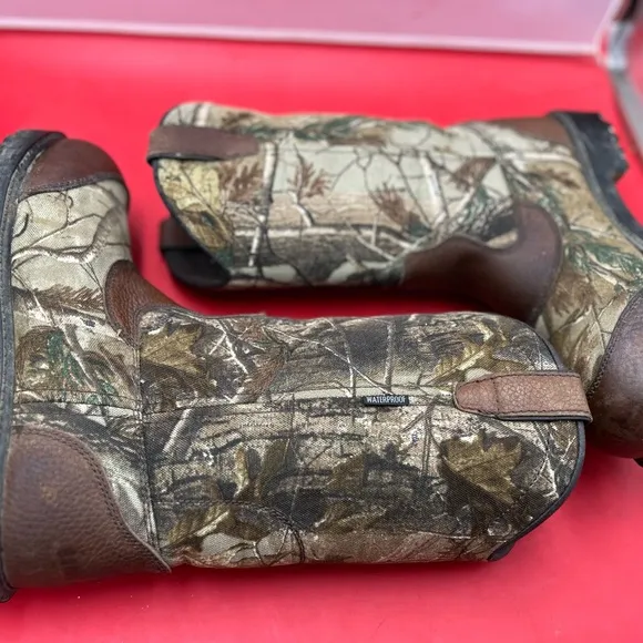 Game winner waterproof camo hunting boots
