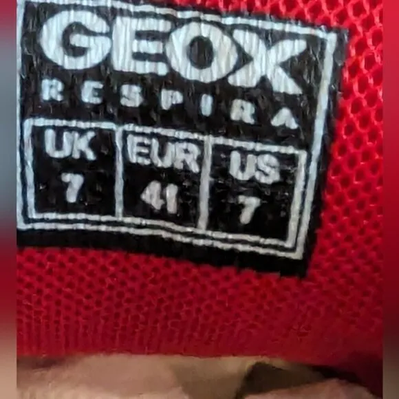 GEOX respira big kids Velcro leather runners gray &amp; red  size 7
