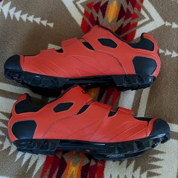 Giro Privateer MTB Mountain Bike Cycling Shoes Sz 44 EU 10.25 US Orange Red