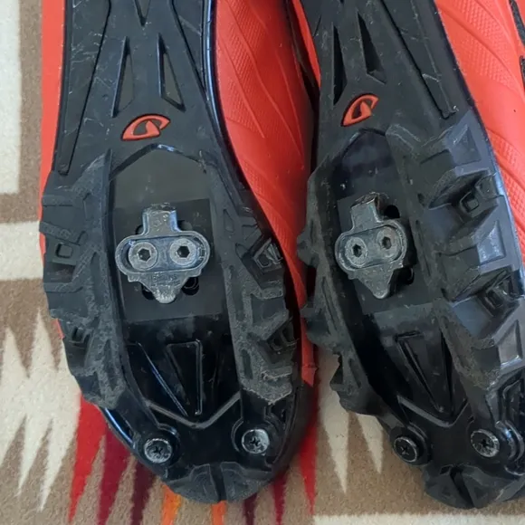 Giro Privateer MTB Mountain Bike Cycling Shoes Sz 44 EU 10.25 US Orange Red