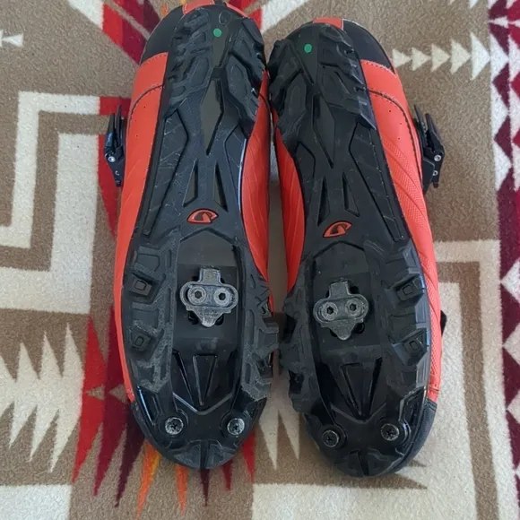 Giro Privateer MTB Mountain Bike Cycling Shoes Sz 44 EU 10.25 US Orange Red
