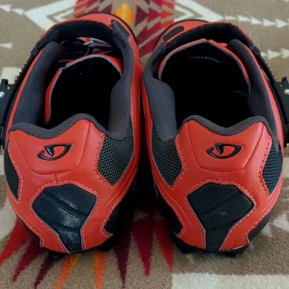 Giro Privateer MTB Mountain Bike Cycling Shoes Sz 44 EU 10.25 US Orange Red