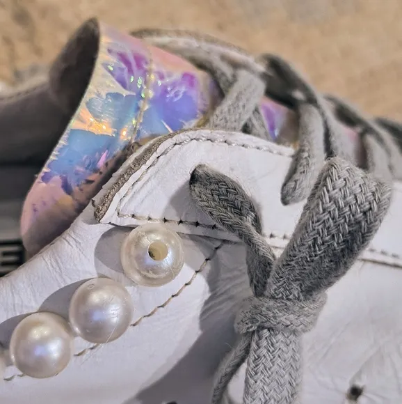 Golden Goose💯Pearly Necklace Iridescent Sneakers