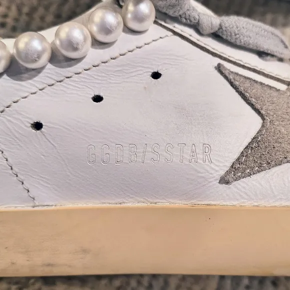 Golden Goose💯Pearly Necklace Iridescent Sneakers