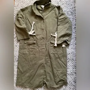Haryln utility coat olive green size large