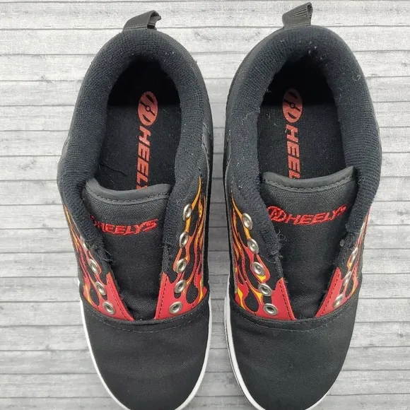HEELYS Skateboard Roller Shoes Size‎ 3 Black Flames