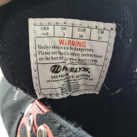 HEELYS Skateboard Roller Shoes Size‎ 3 Black Flames