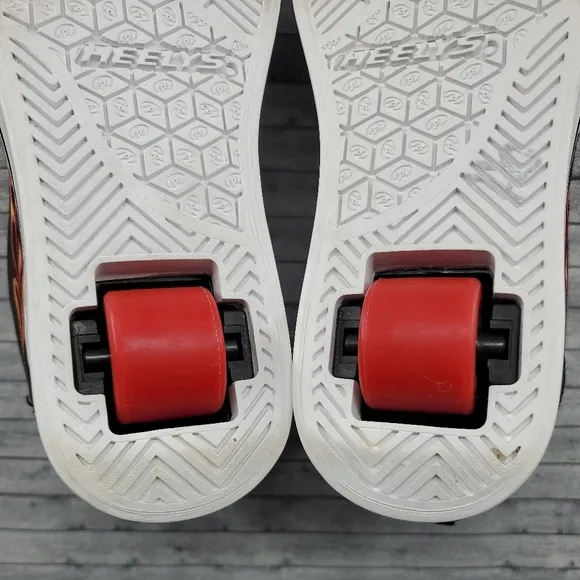 HEELYS Skateboard Roller Shoes Size‎ 3 Black Flames