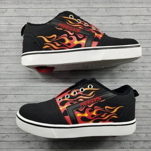 HEELYS Skateboard Roller‎ Shoes Size 3 Black Flames