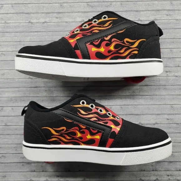 HEELYS Skateboard Roller‎ Shoes Size 3 Black Flames