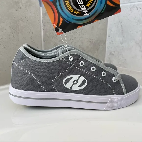 HEELYS X2 CLASSIC Wheeled Shoes Size 4 Youth