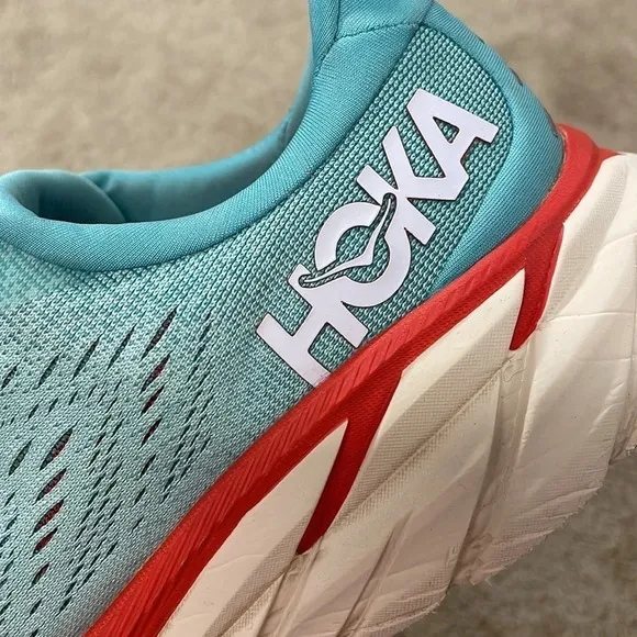 HOKA Clifton 8 Aquarelle Eggshell Blue