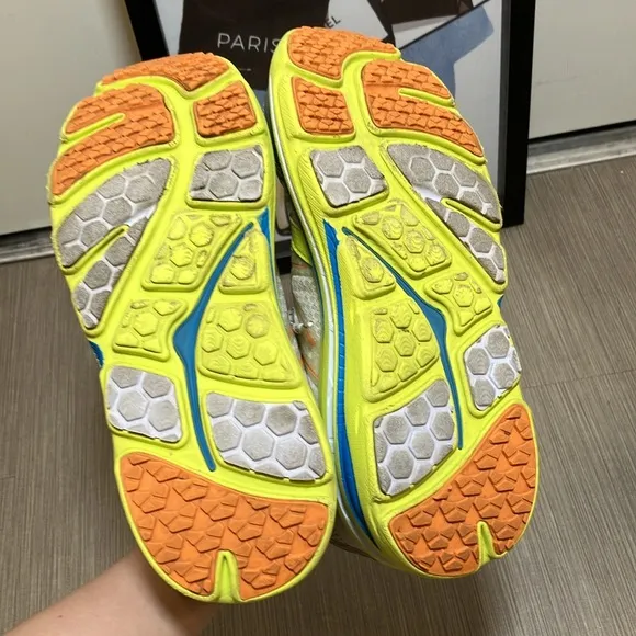 Hoka One One Bondi B running shoes Blue Logo mixed with Spring colors size 9.5