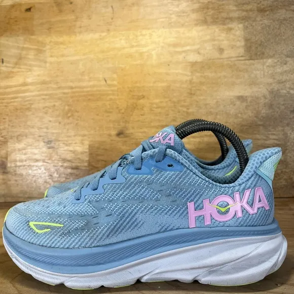 Hoka One One Clifton 9 REFLECTIVE Womens Size 7 (B) Running Shoes Sneakers Blue