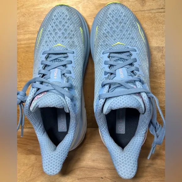 Hoka One One Clifton 9 REFLECTIVE Womens Size 7 (B) Running Shoes Sneakers Blue