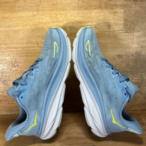 Hoka One One Clifton 9 REFLECTIVE Womens Size 7 (B) Running Shoes Sneakers Blue