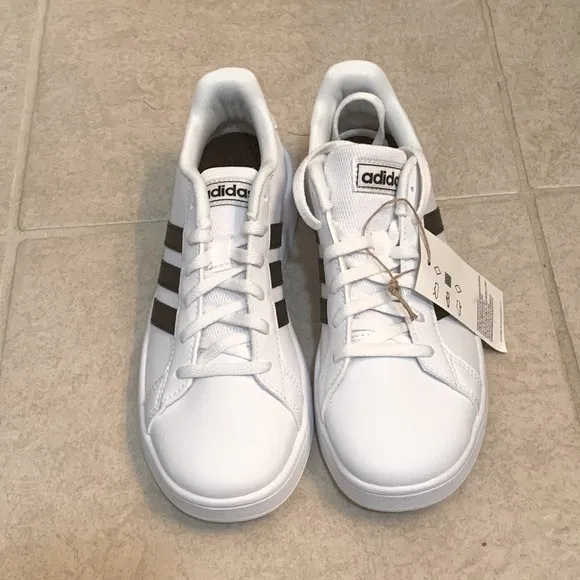 🎉HP X2🎉 Adidas boys shoes NWT