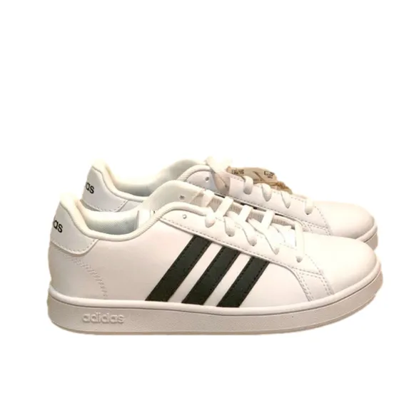 🎉HP X2🎉 Adidas boys shoes NWT