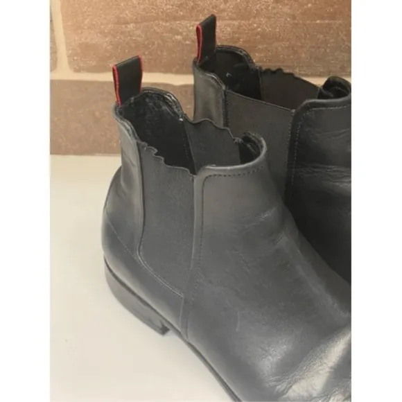 Hugo‎ Boss Chelsea Boots Men Size 7 Black Leather