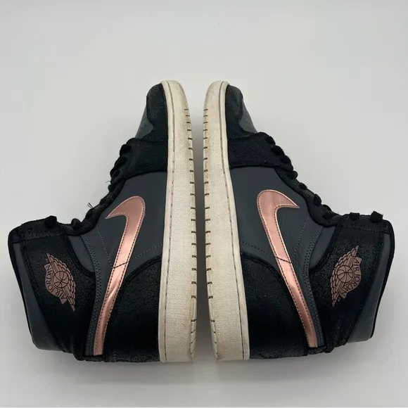 Jordan 1 Retro High ‘Bronze Medal’ Sneakers Men’s Size 12 Shoes