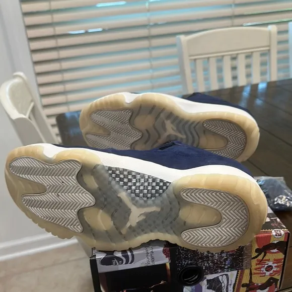 Jordan Blue and White Sneakers Classic Design excellent condition