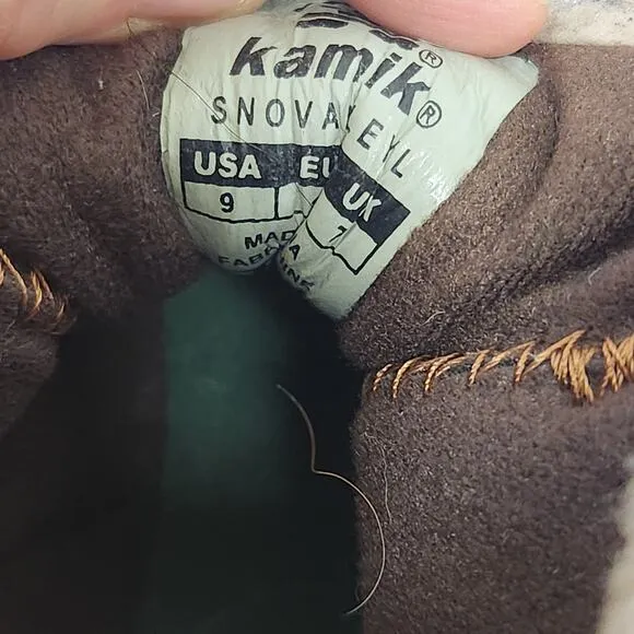 Kamik women's Insulated brown winter boots sz 9