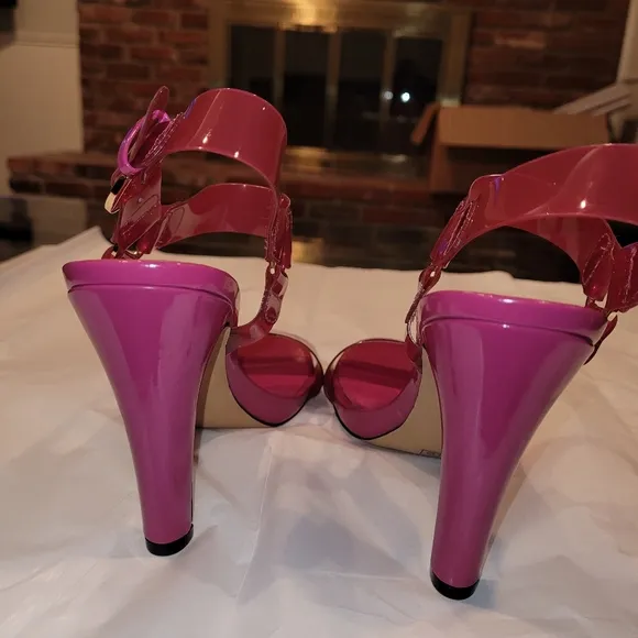 KARL LAGERFELD PARIS Cieone Clear Vinyl Ankle Strap Dress Sandals