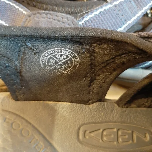 Keen Men's 8.5 Blue Newport H2 Waterproof Sandals Water Shoes Hiking Camping