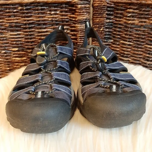 Keen Men's 8.5 Blue Newport H2 Waterproof Sandals Water Shoes Hiking Camping