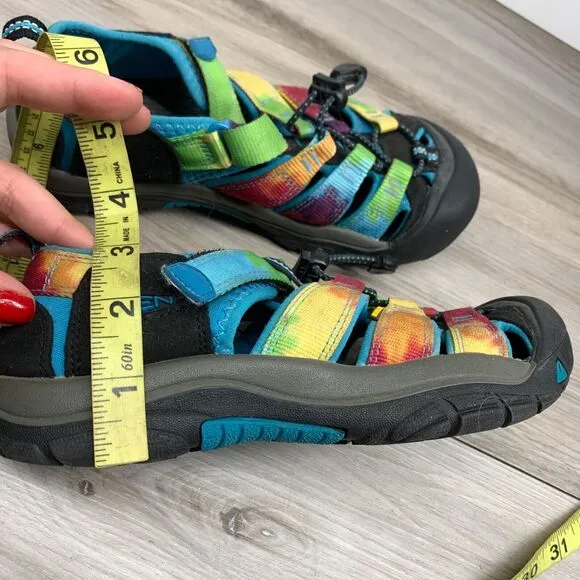 Keen Newport H2 Unisex Kids Closed Toe Waterproof Hiking Walking Sandals 4 Youth