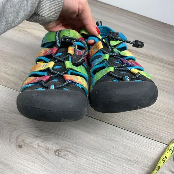 Keen Newport H2 Unisex Kids Closed Toe Waterproof Hiking Walking Sandals 4 Youth