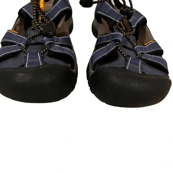 Keen Newport Sandals Closed Toe Sandals Navy Bungee Tie Size 7.5