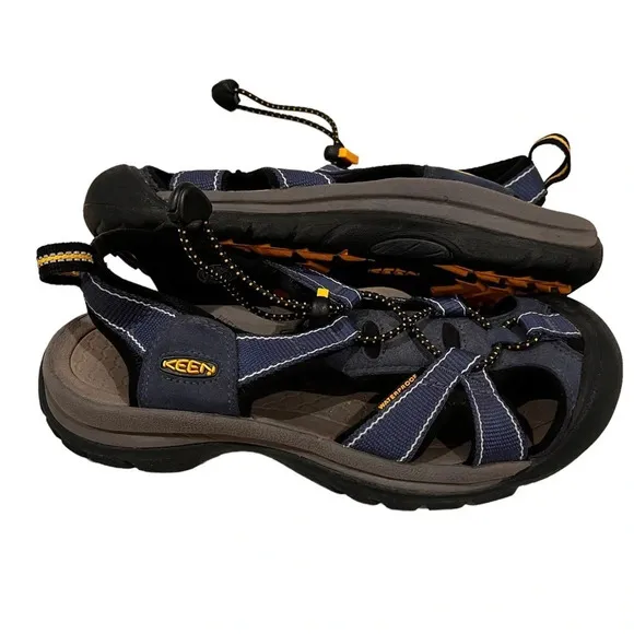 Keen Newport Sandals Closed Toe Sandals Navy Bungee Tie Size 7.5