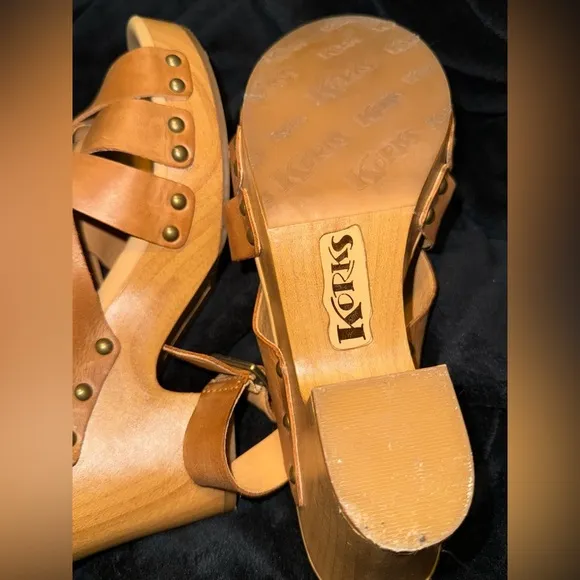 Kork-Ease Tan Sandals Criss-Cross Design