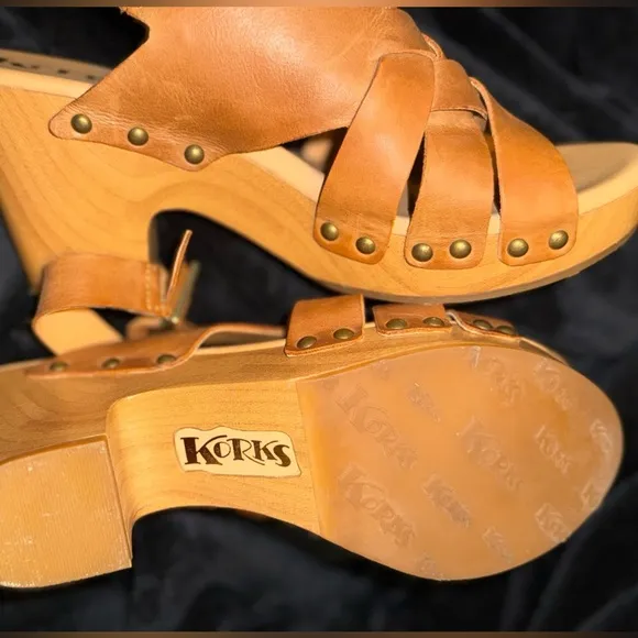 Kork-Ease Tan Sandals Criss-Cross Design