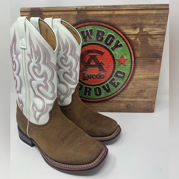 Laredo Womens Mesquite Embroidered Square Toe Boots - Brown and White Size 7 1/2