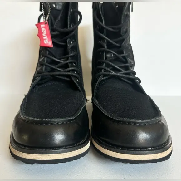Levi’s Men Fall/Spring Boots Size 9.5