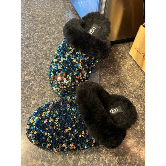 Like New UGG Australia Scuffette II Stellar Sequin Slip on Slippers Black
