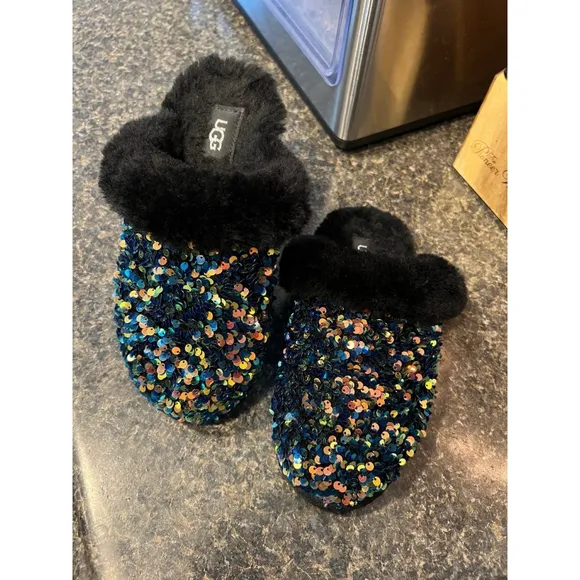 Like New UGG Australia Scuffette II Stellar Sequin Slip on Slippers Black