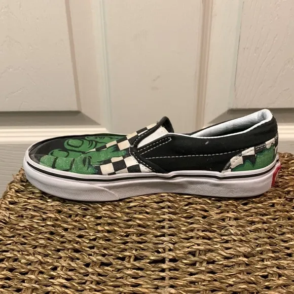 Limited Edition Vans x Marvel The Incredible Hulk Classic Slip On Sneakers Y 2