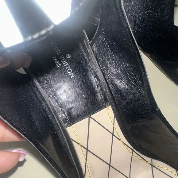 Louis Vuitton Black White Satin Leather Ankle Strap Block Heels Pump 9.5/10 40.5