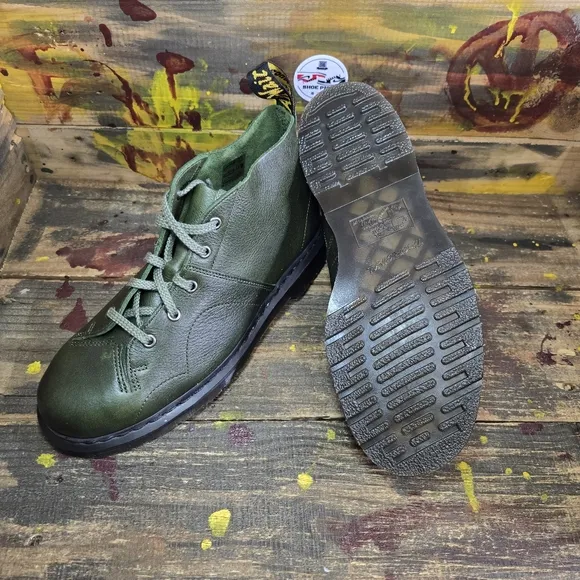 Men Dr Martens Church Quad Green Leather boots size 10 new
