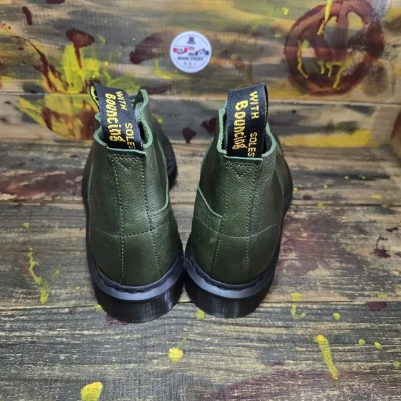 Men Dr Martens Church Quad Green Leather boots size 10 new
