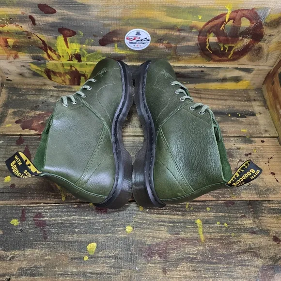 Men Dr Martens Church Quad Green Leather boots size 10 new