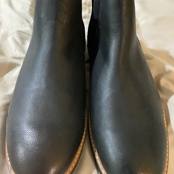 Men Gap Chukka Boots shoes Size 11